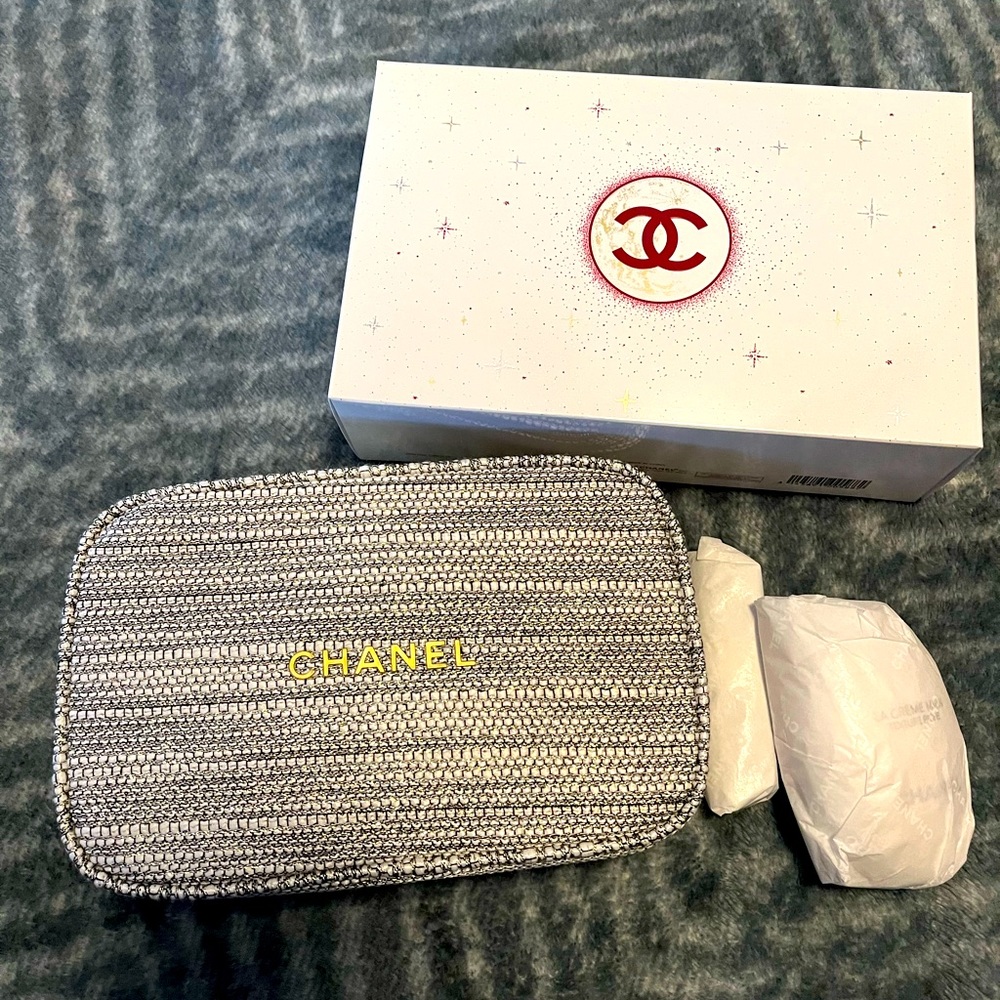 Chanel 2022 gift set